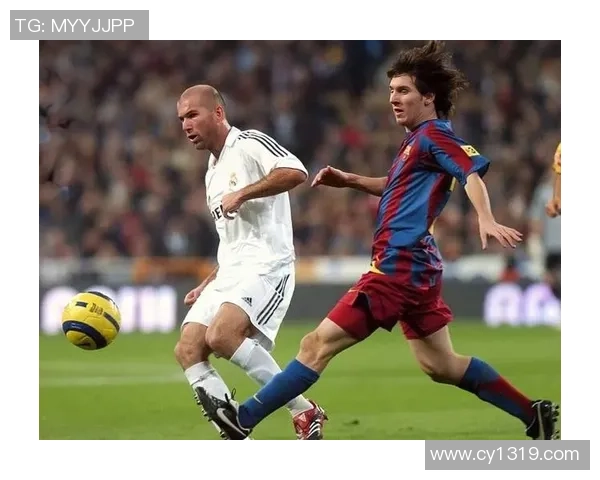 顶级足球明星同框合影展现传奇风采与友谊的瞬间